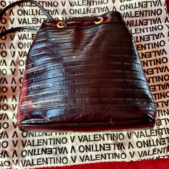 Mario Valentino small bucket / drawstring bag - Picture 2 of 8